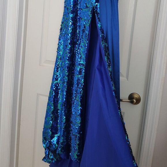 Ptom/formal dress - Picture 4 of 4
